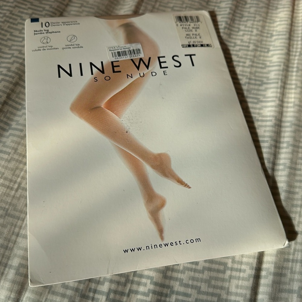 Nine West so nude sheer control top pantyhose sz: 2 pale nude